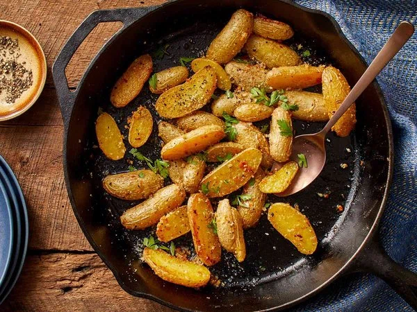 Roasted Garlic-Parmesan Fingerling Potatoes cover