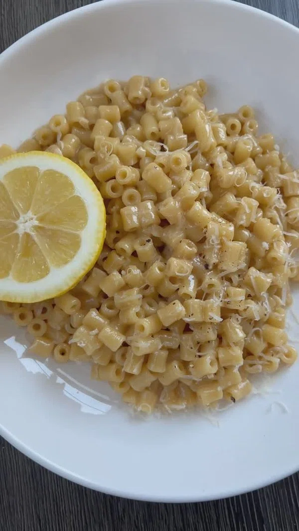 One Pot Creamy Lemon Garlic Pasta cover