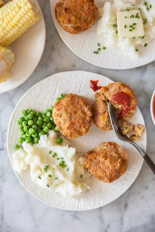 Cheesy Turkey Meatloaf Bites cover