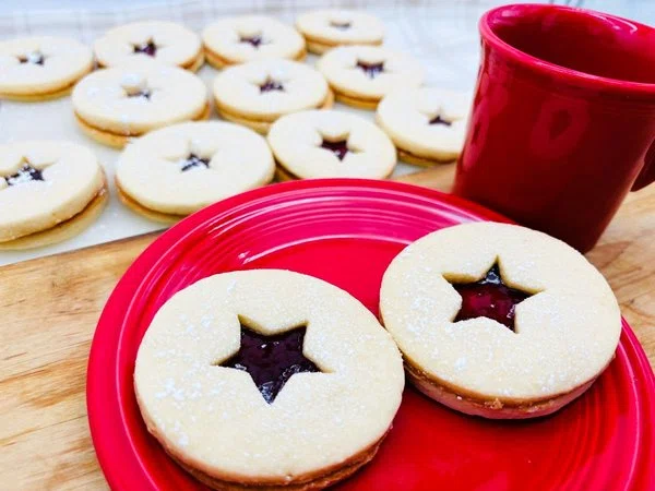 Raspberry Linzer Cookies cover