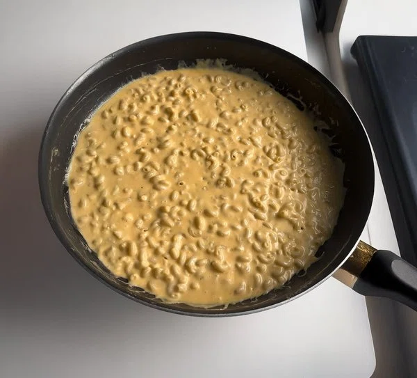 Creamy Stovetop Mac & Cheese cover