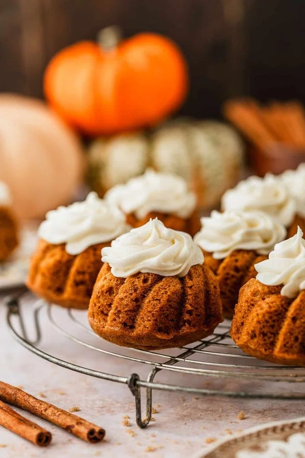 The Best Pumpkin Mini Bundt Cakes cover