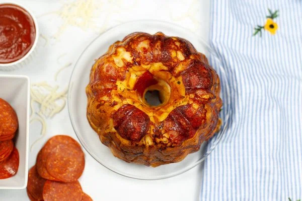 Air Fryer Pull Apart Pizza Bread cover