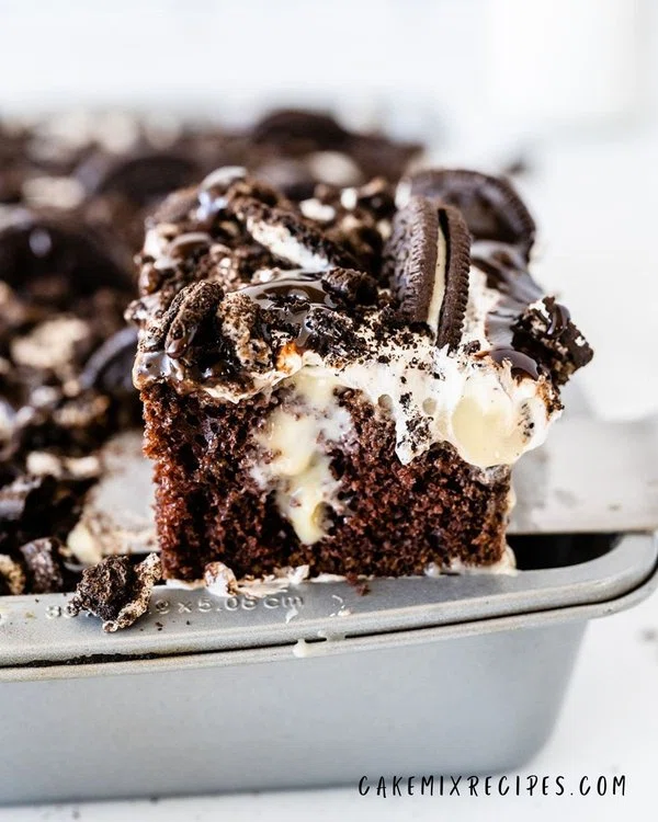 Oreo Poke Cake cover