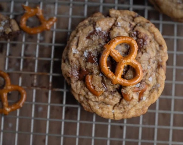 Brown Butter Toffee Pretzel Chocolate Chip Cookies cover