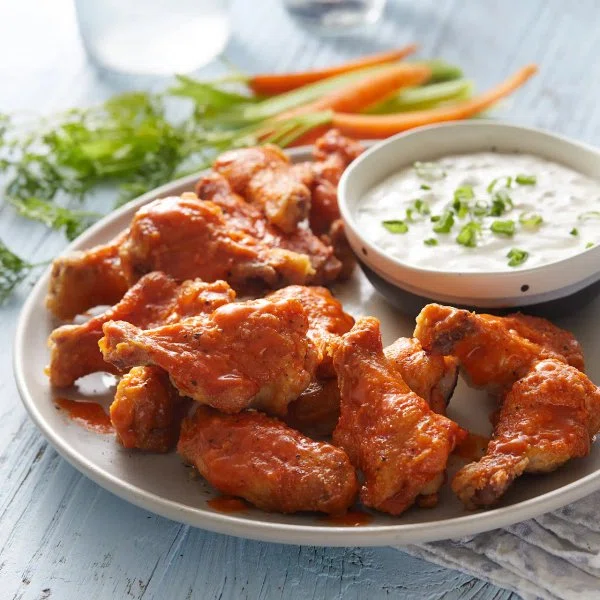 Easy Baked Buffalo Chicken Wings cover