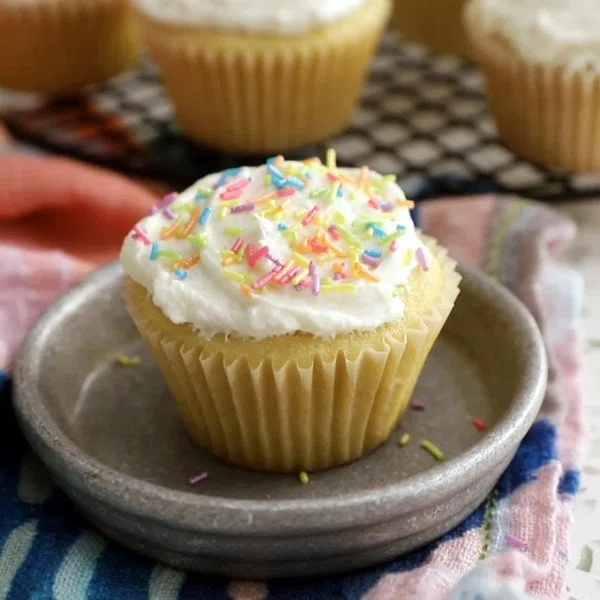 Basic Vanilla Cupcakes with Vanilla Buttercream cover