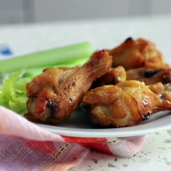 Sweet & Spicy Maple-Sriracha Baked Chicken Wings cover