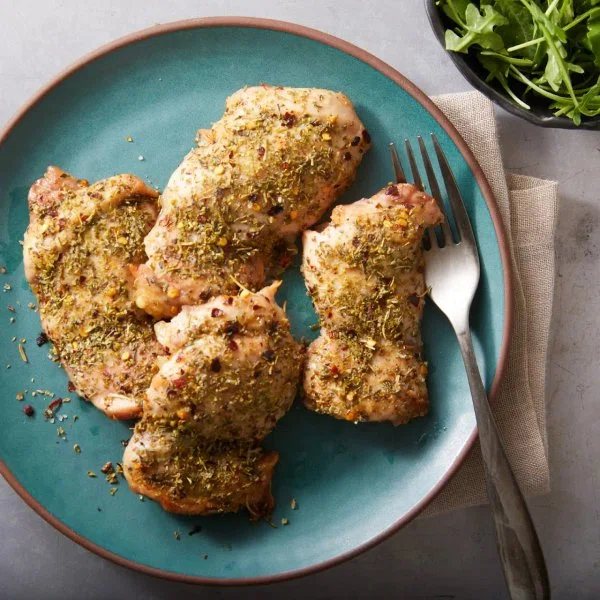 Juicy Herbed Weeknight Chicken Thighs cover