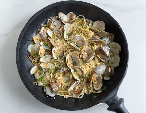 Linguini & Clams cover