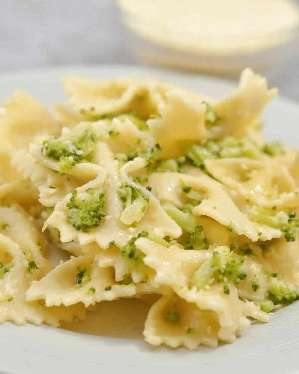 Garlic Butter Pasta Sauce cover